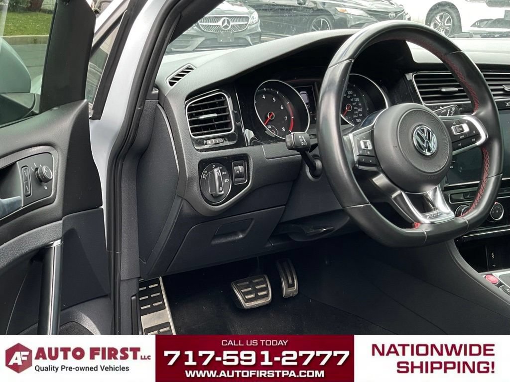 Used 2020 Volkswagen GTI SE FWD image 7