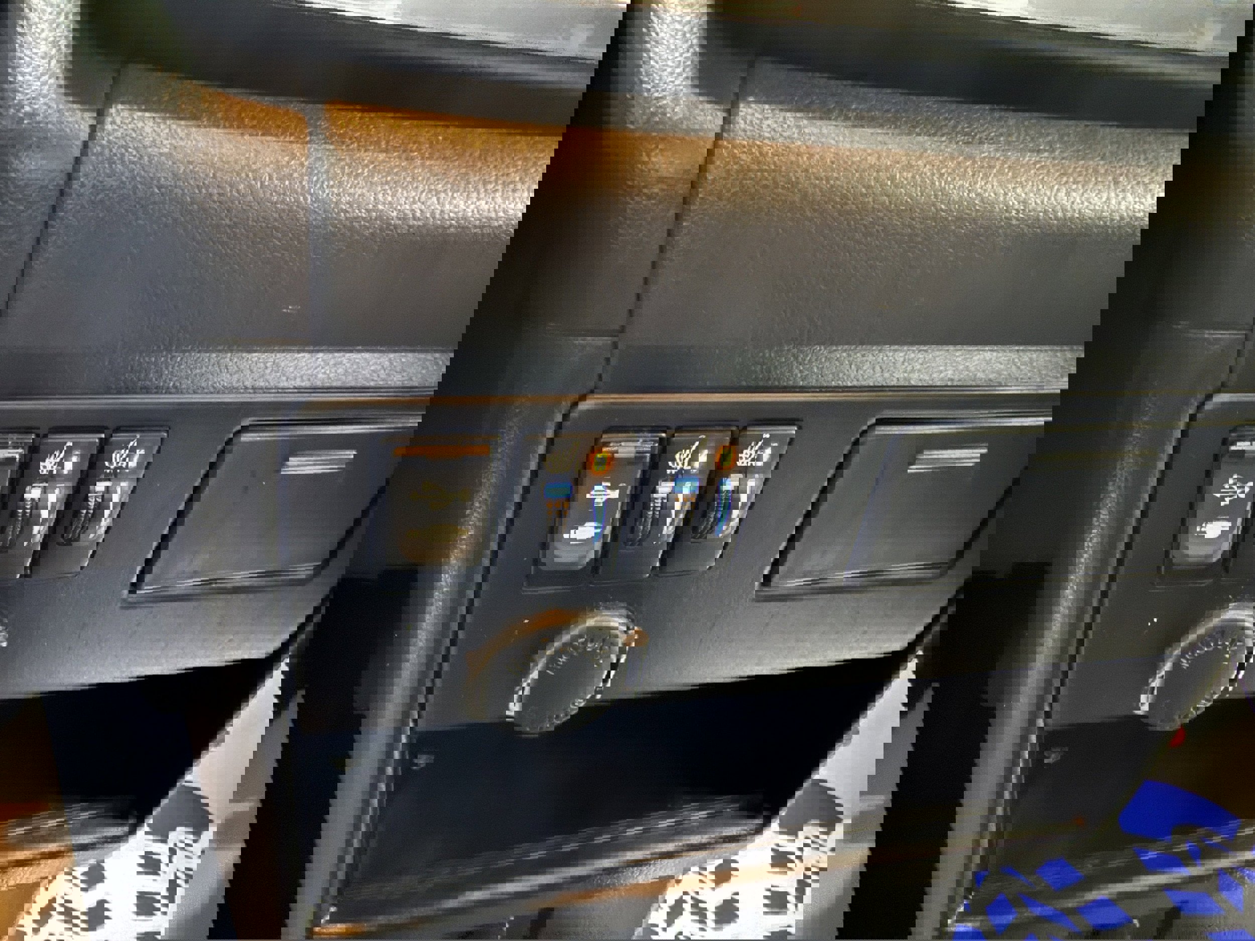 Used 2017 Toyota Sienna SE image 12