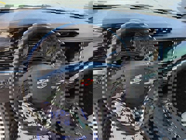 Used 2024 Cadillac XT6 Sport w/ Technology Package image 12