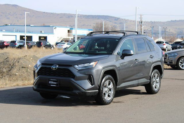 Used 2022 Toyota RAV4 XLE image 8