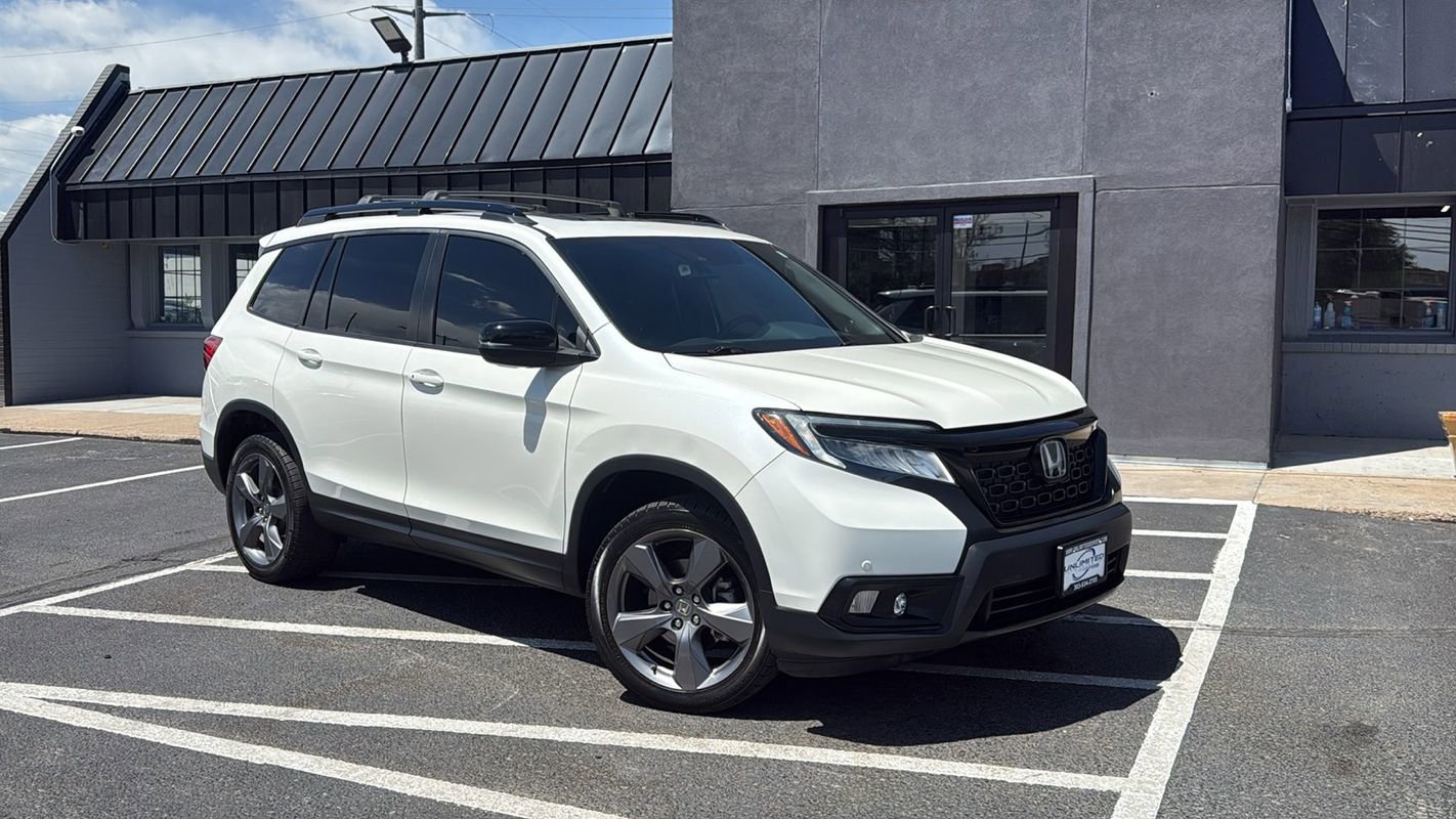 Used 2019 Honda Passport Touring image 1