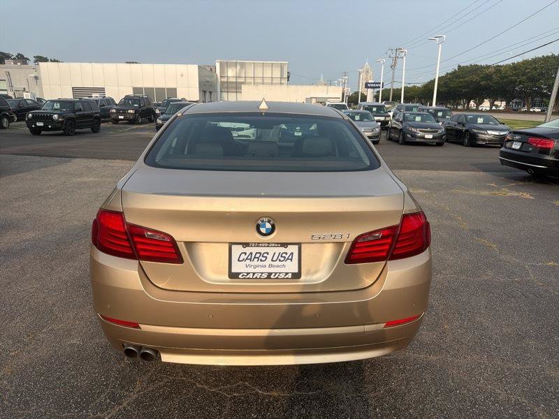Used 2011 BMW 528i Sedan RWD image 6