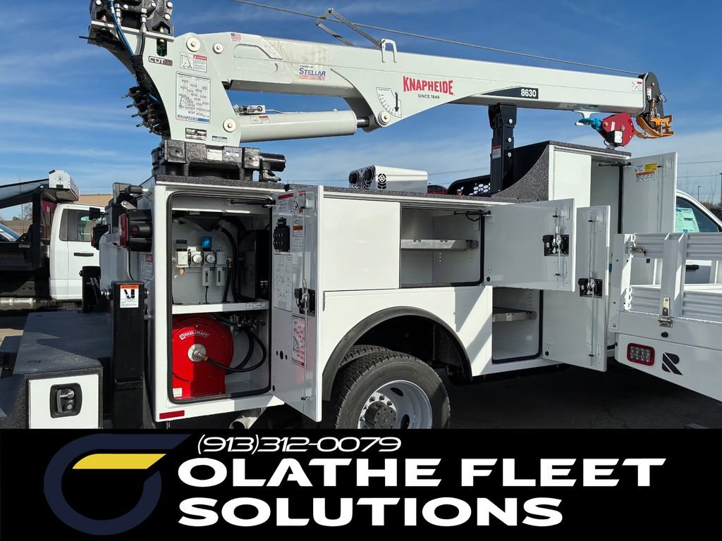 New 2025 Ford F550 4x4 Supercab Super Duty image 9