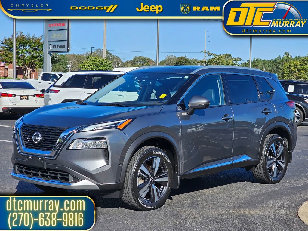Used 2023 Nissan Rogue Platinum w/ Platinum Premium Package image 2