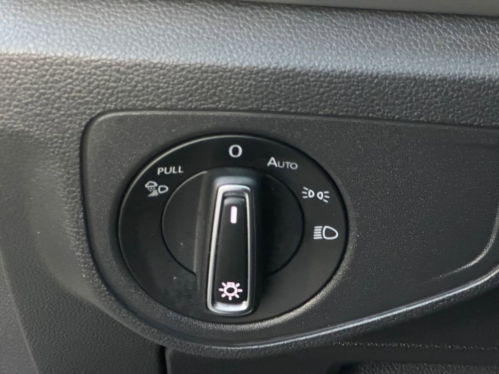 Used 2022 Volkswagen Atlas SE w/ Panoramic Sunroof Package image 19