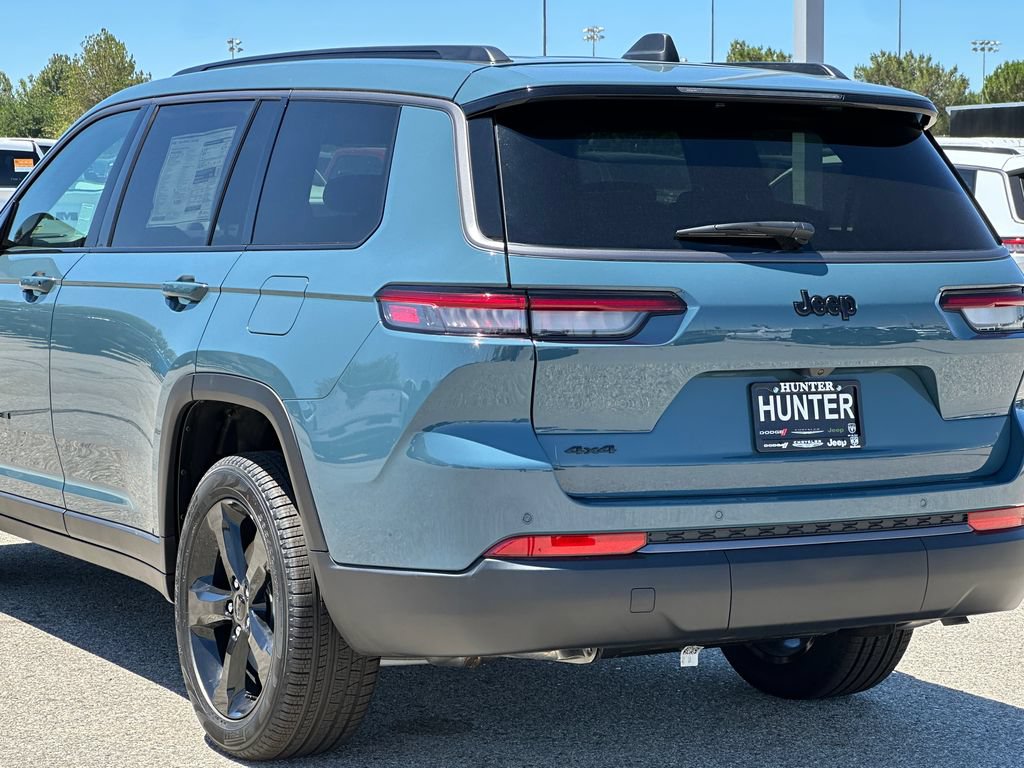 New 2026 Jeep Grand Cherokee L Limited w/ Limited Altitude Package AWD/4WD image 5