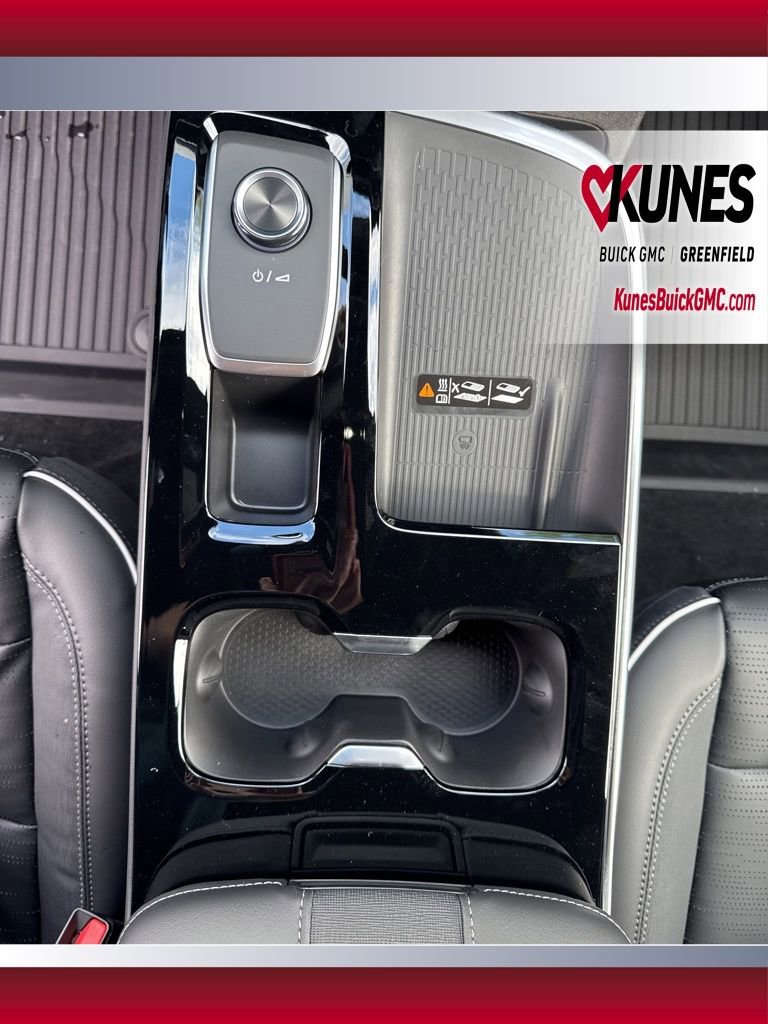 New 2026 Buick Enclave Sport Touring w/ LPO, Floor Liner Package image 30