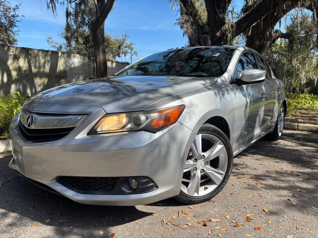 Used 2013 Acura ILX w/ Technology Package FWD image 1