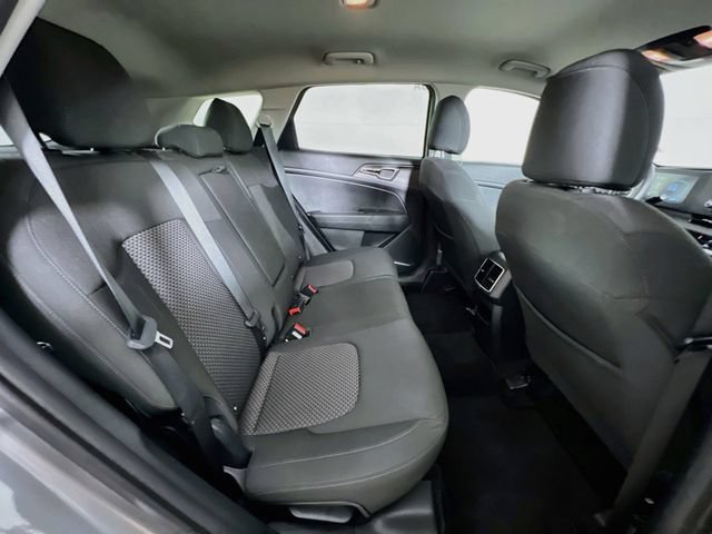 Used 2023 Kia Sportage LX AWD/4WD image 37