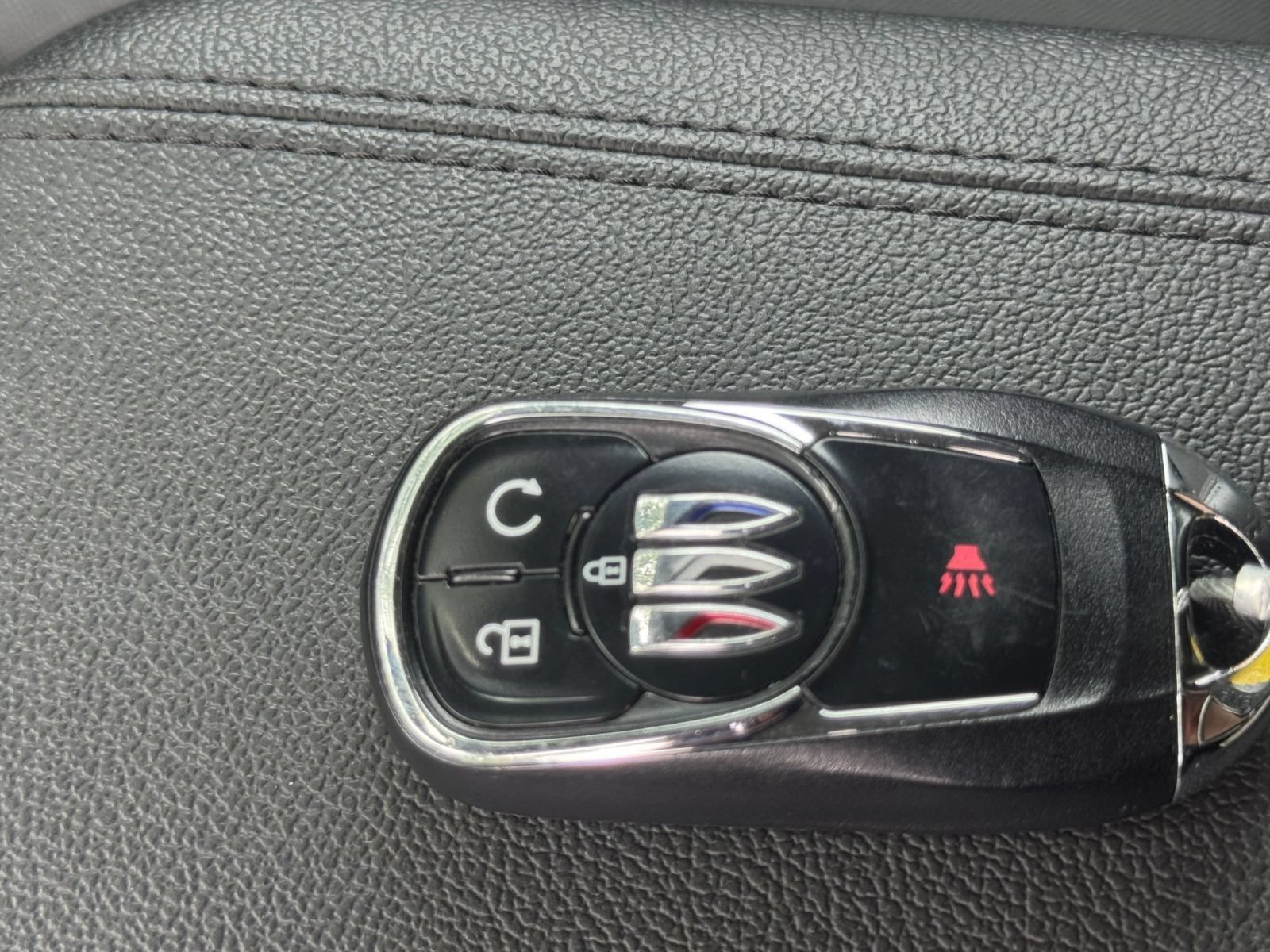 Used 2025 Buick Encore GX Preferred FWD image 23