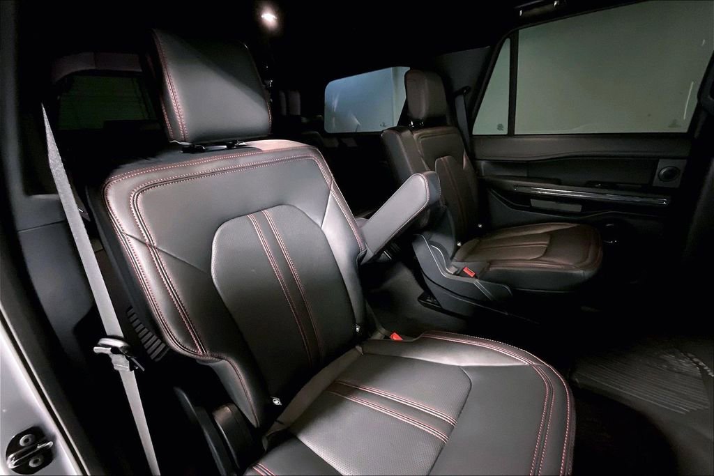 Used 2024 Ford Expedition Limited image 37