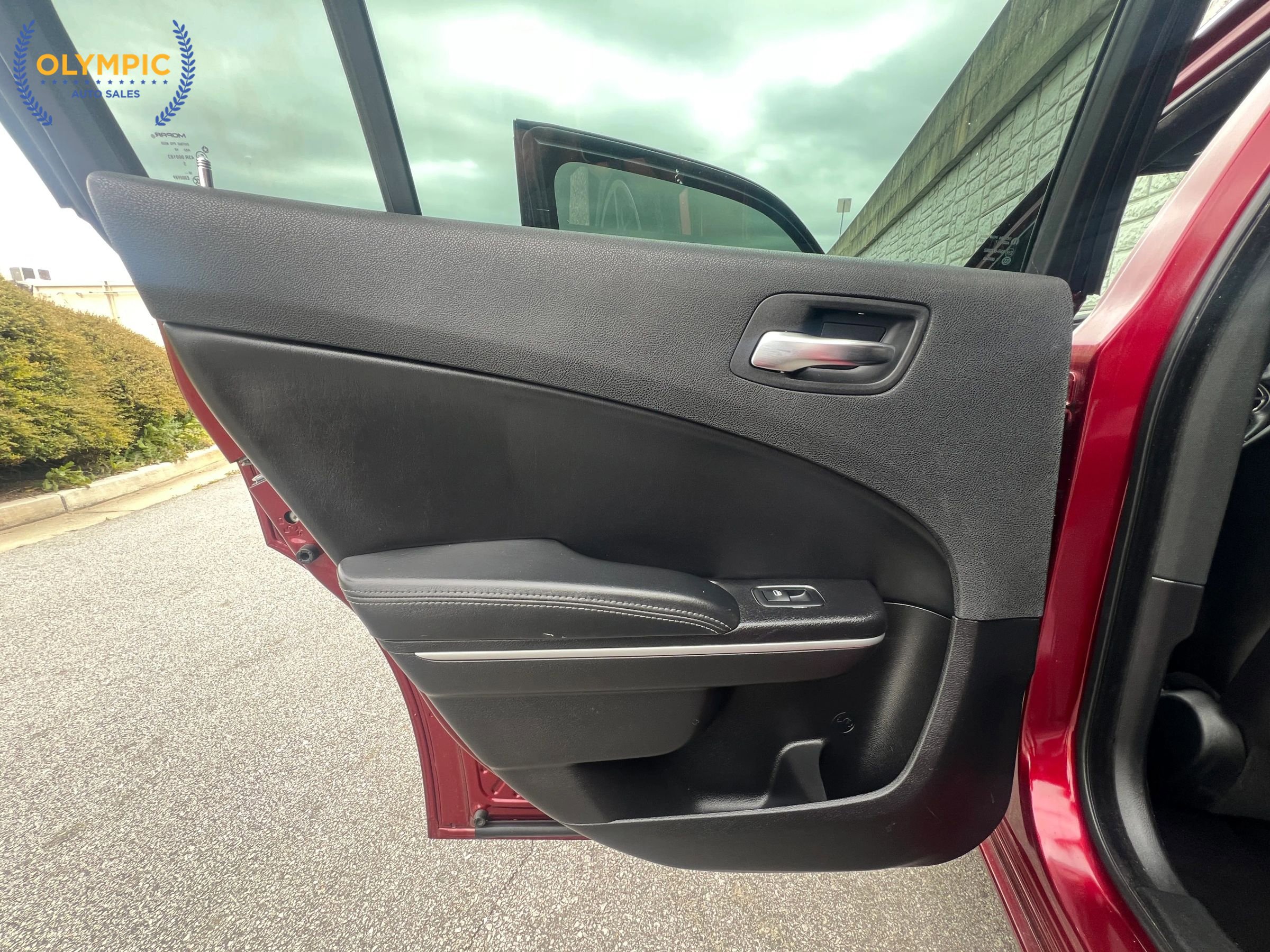 Used 2019 Dodge Charger SXT w/ Leather Interior Group image 45