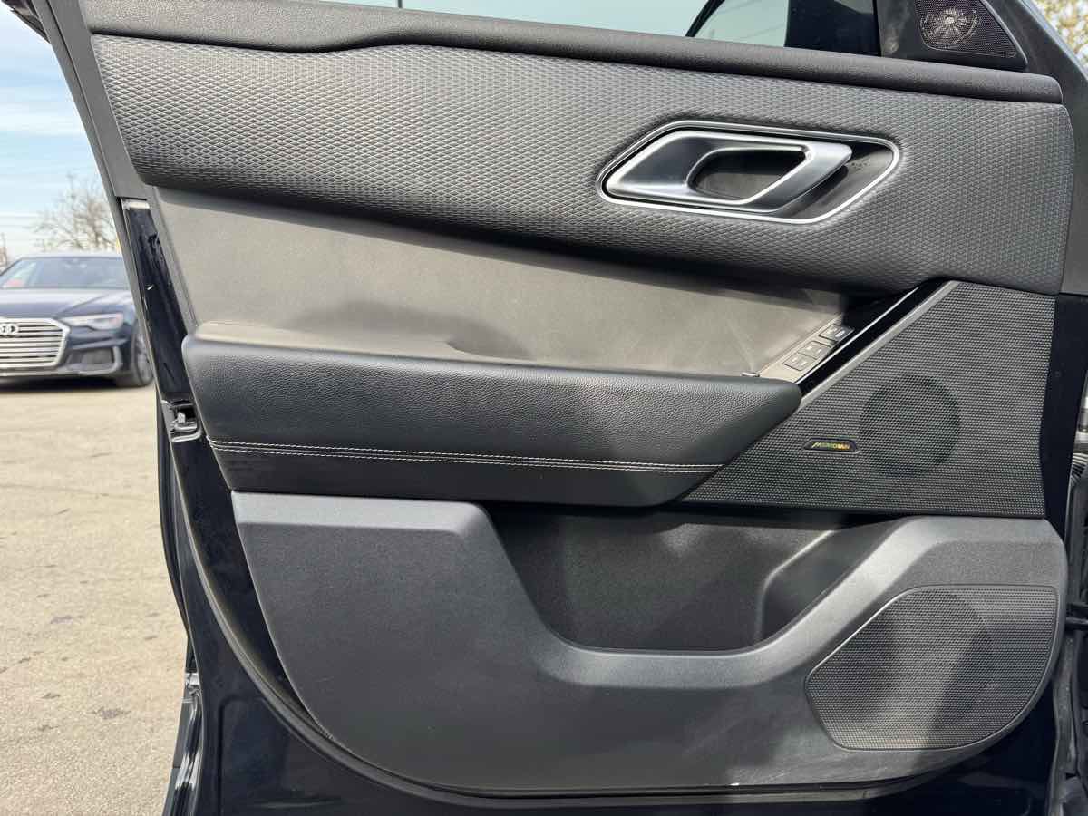 Used 2020 Land Rover Range Rover Velar S image 26