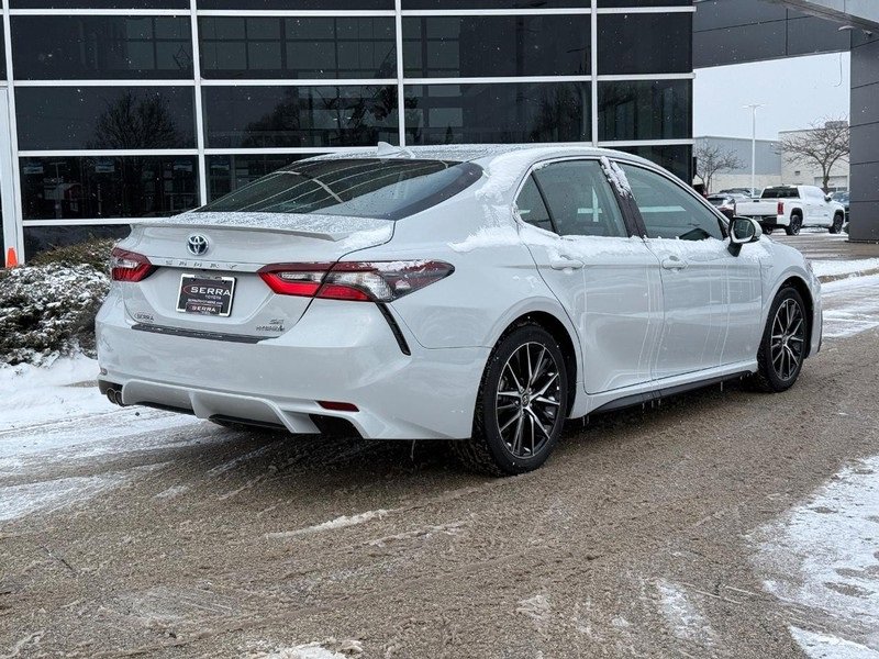 Used 2022 Toyota Camry SE video 3