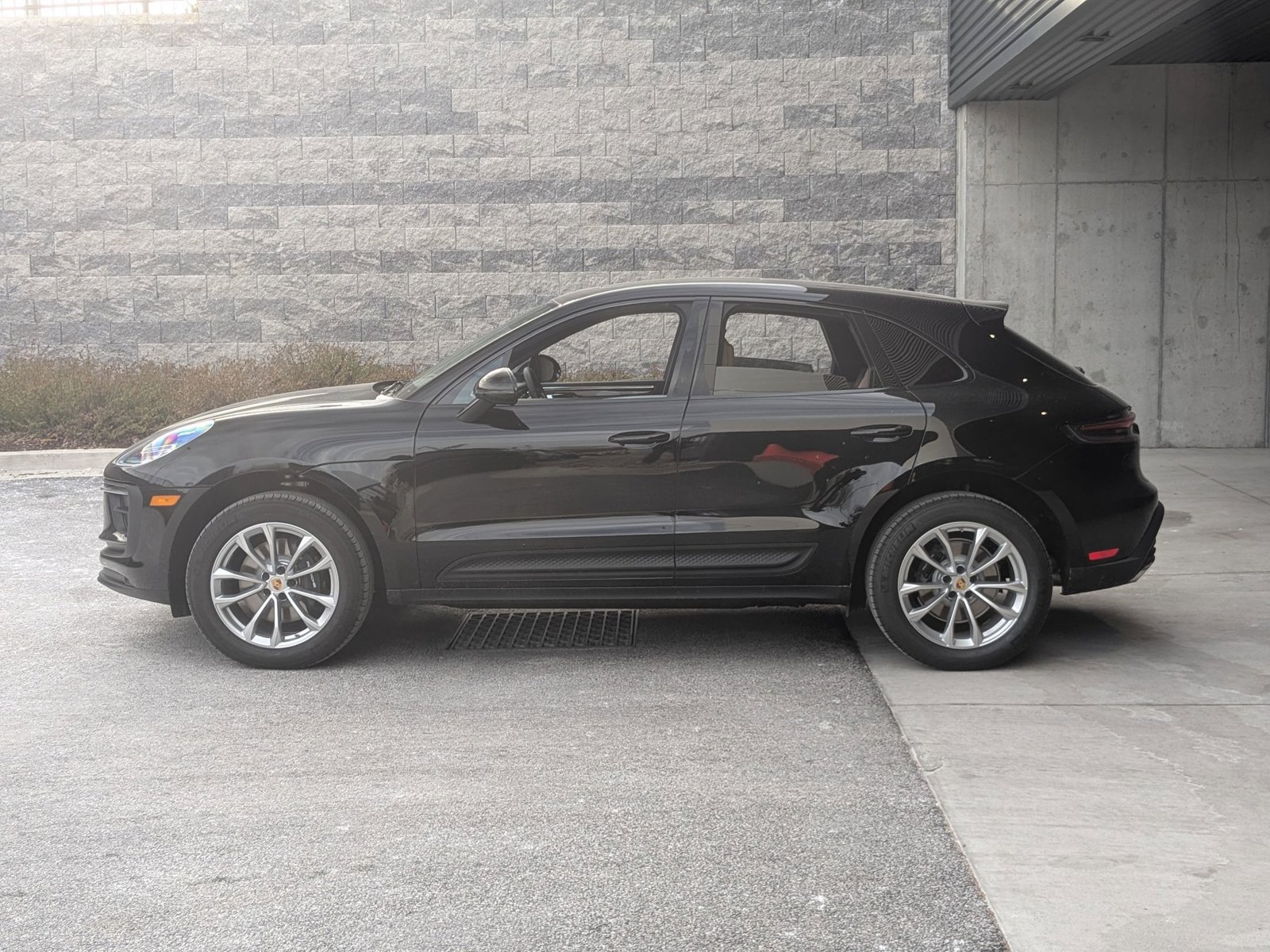 Certified 2026 Porsche Macan AWD/4WD video 2