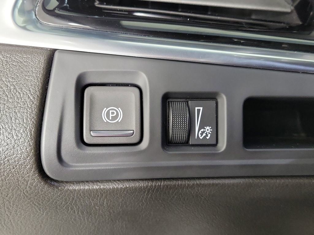 Certified 2024 Cadillac XT6 Premium Luxury FWD image 32
