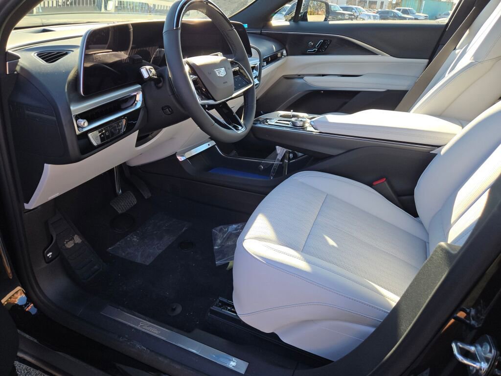 New 2026 Cadillac Lyriq Premium Luxury image 26