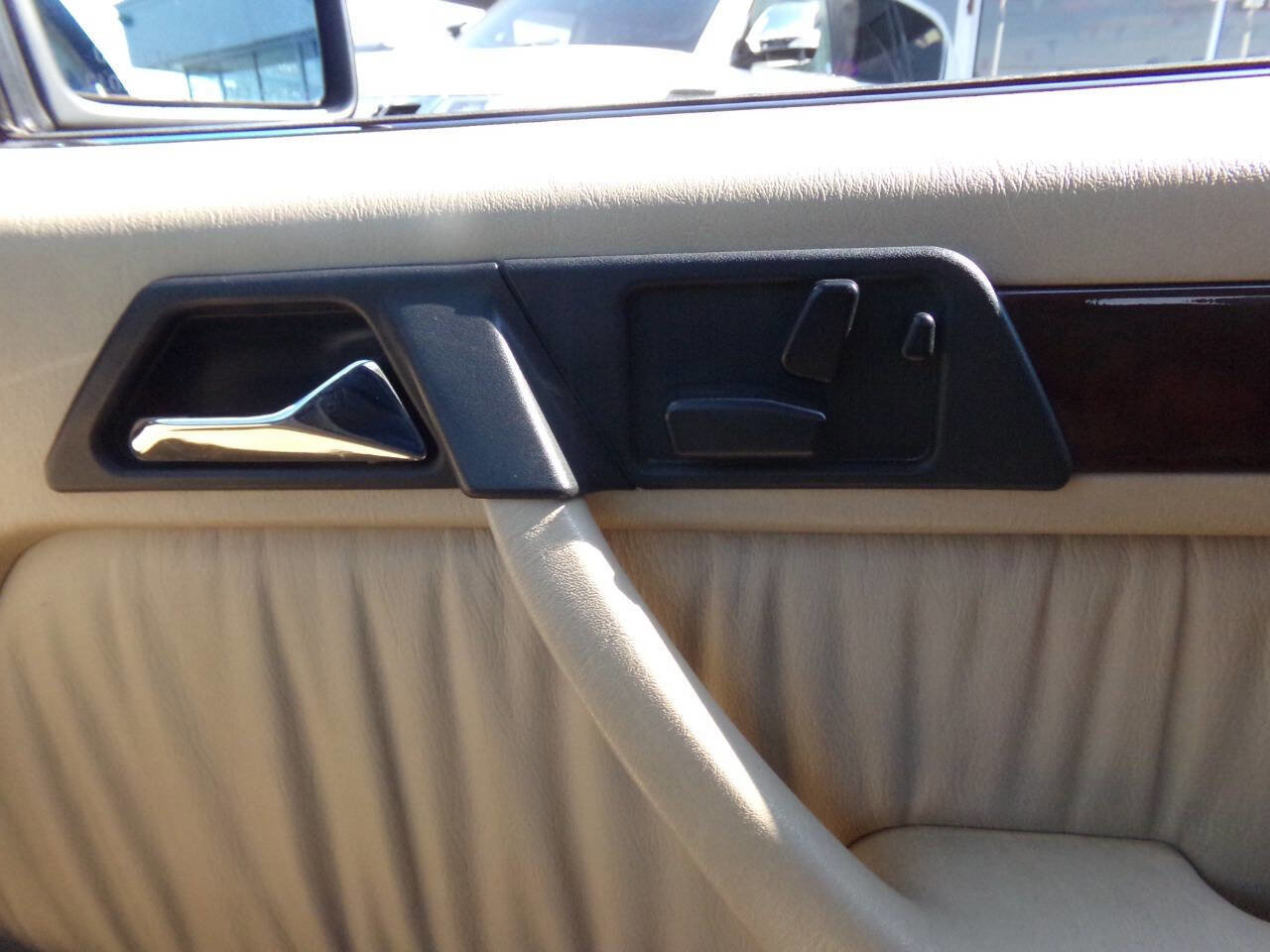 Used 1994 Mercedes-Benz E 320 Convertible image 85