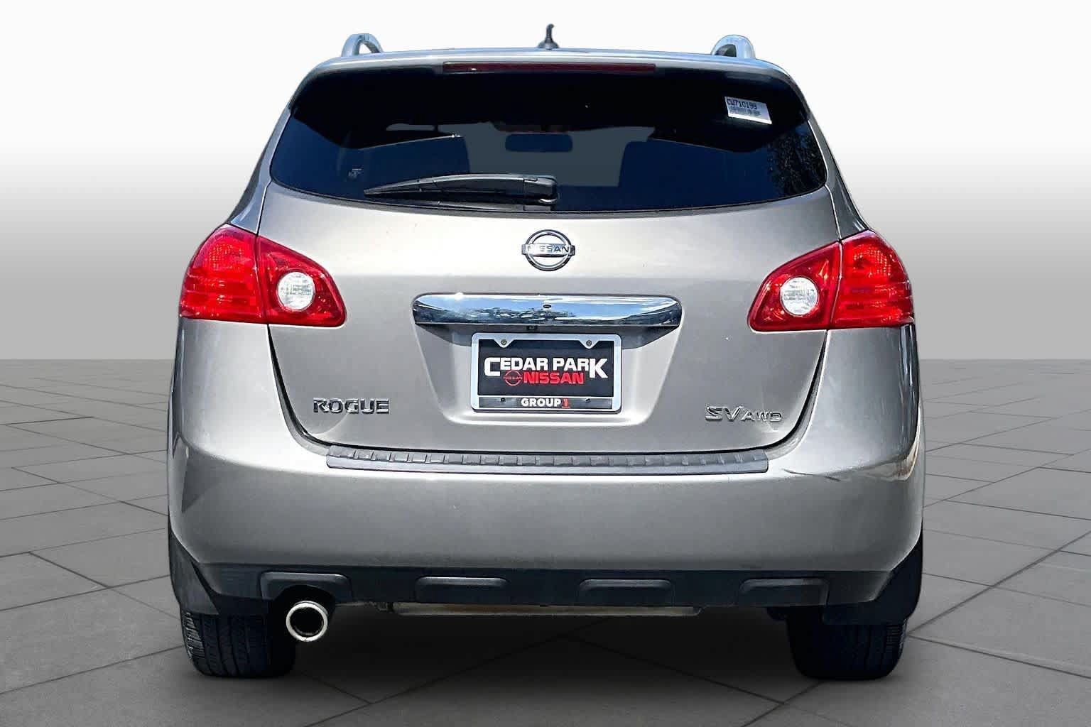 Used 2012 Nissan Rogue SV AWD/4WD image 4