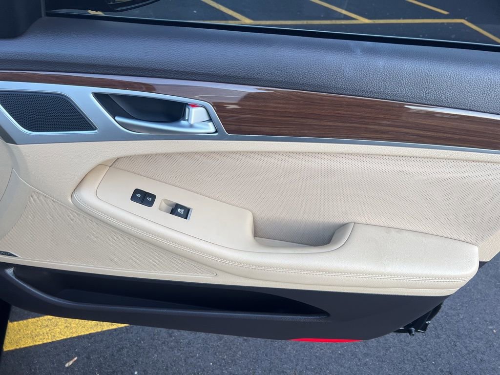 Used 2016 Hyundai Genesis 3.8 w/ Option Group 02 image 15