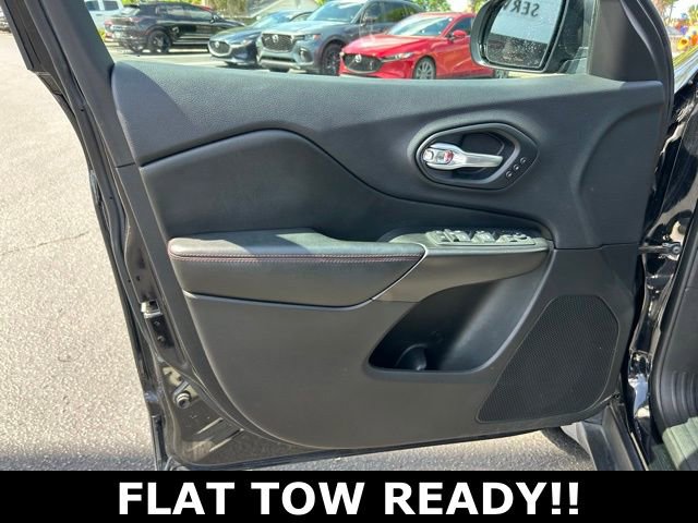 Used 2019 Jeep Cherokee Trailhawk image 12