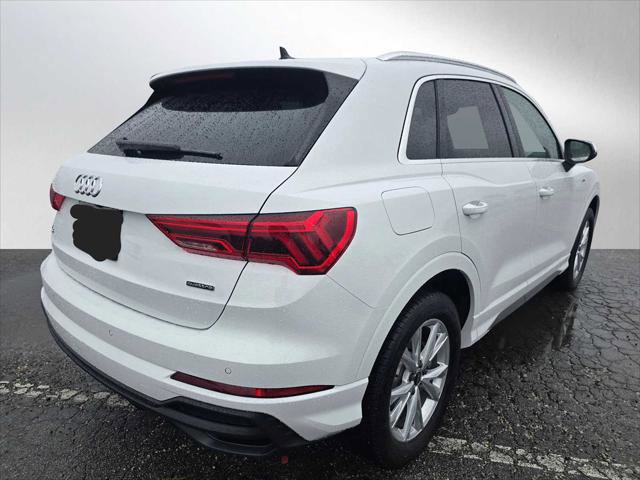 Used 2024 Audi Q3 2.0T Premium w/ Convenience Package image 3