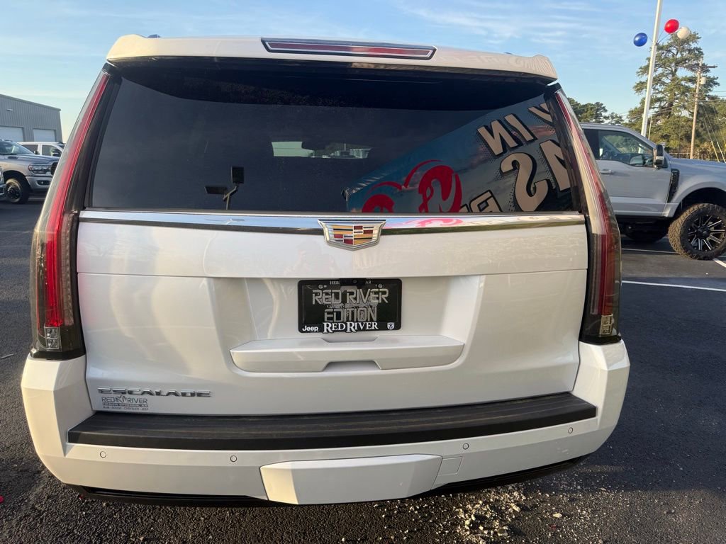 Used 2020 Cadillac Escalade Premium Luxury image 6