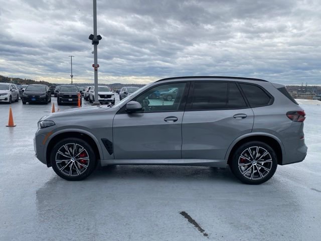 Used 2026 BMW X5 xDrive40i w/ M Sport Package image 5