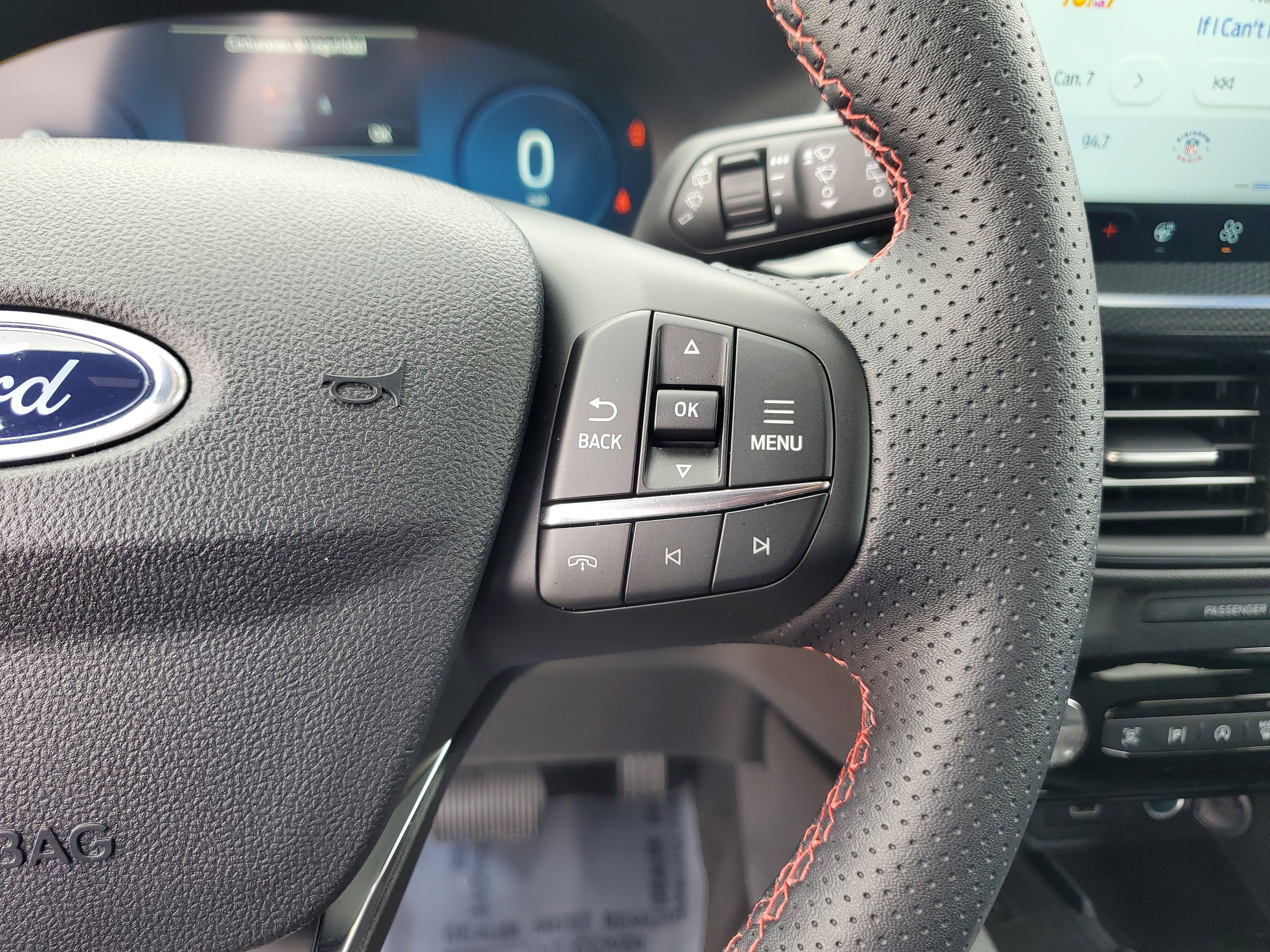 Used 2025 Ford Escape ST-Line Elite w/ Premium Technology Package image 24