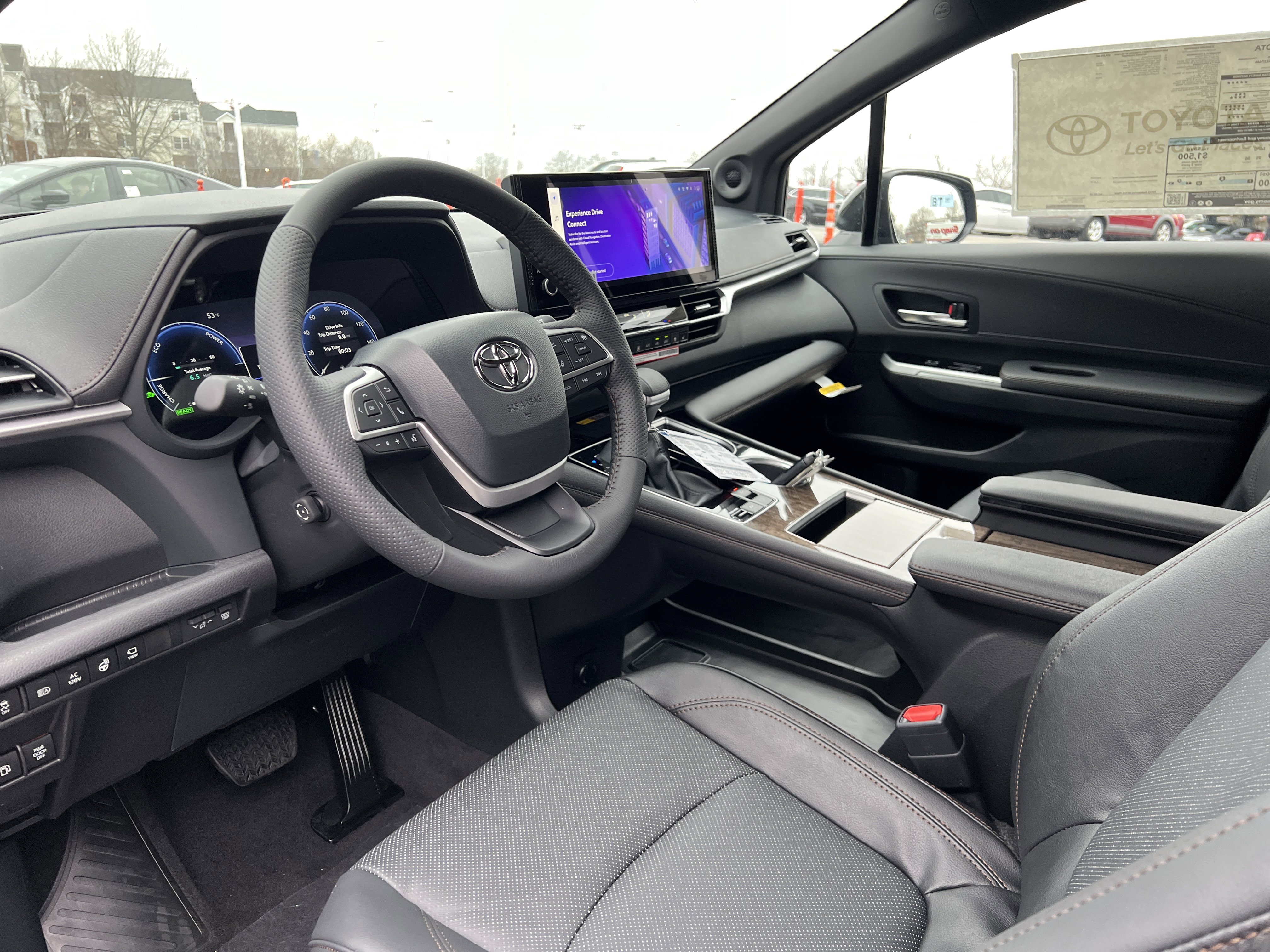 New 2026 Toyota Sienna Platinum image 9