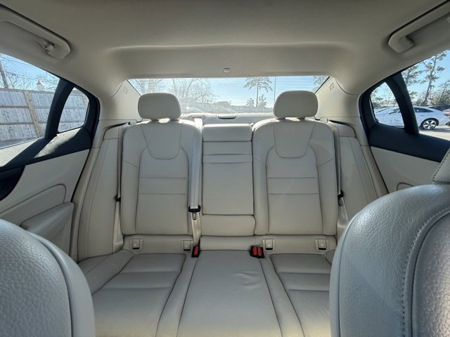 Used 2024 Volvo S60 B5 Core image 19