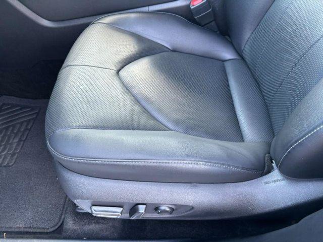 Certified 2025 Toyota Highlander Limited AWD/4WD image 16