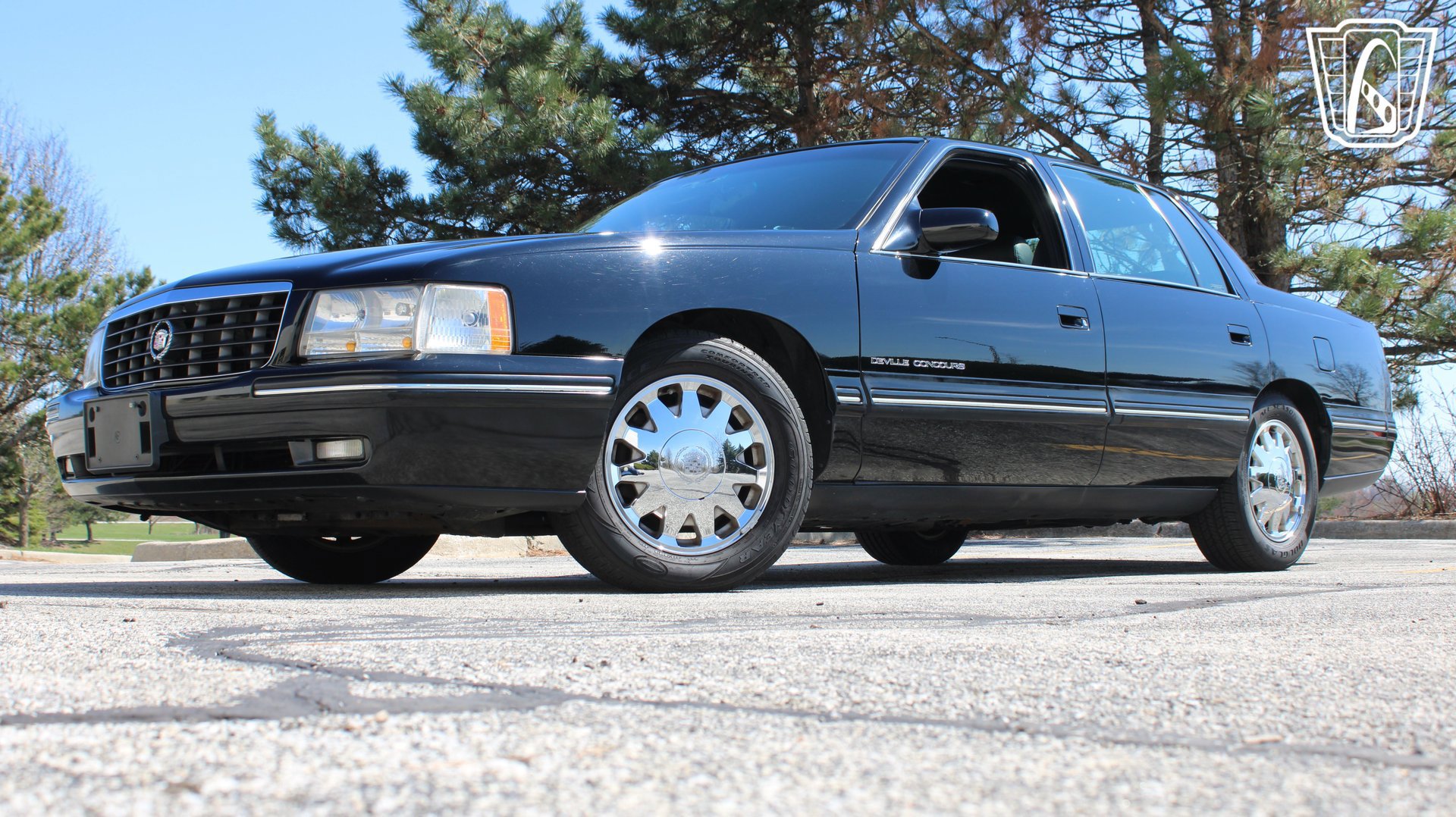 Used 1999 Cadillac De Ville Concours FWD image 3