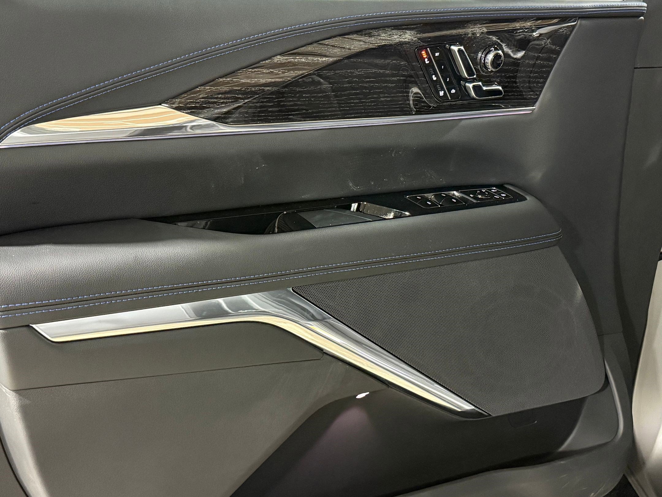 New 2026 Cadillac Escalade IQL Sport 1 image 10