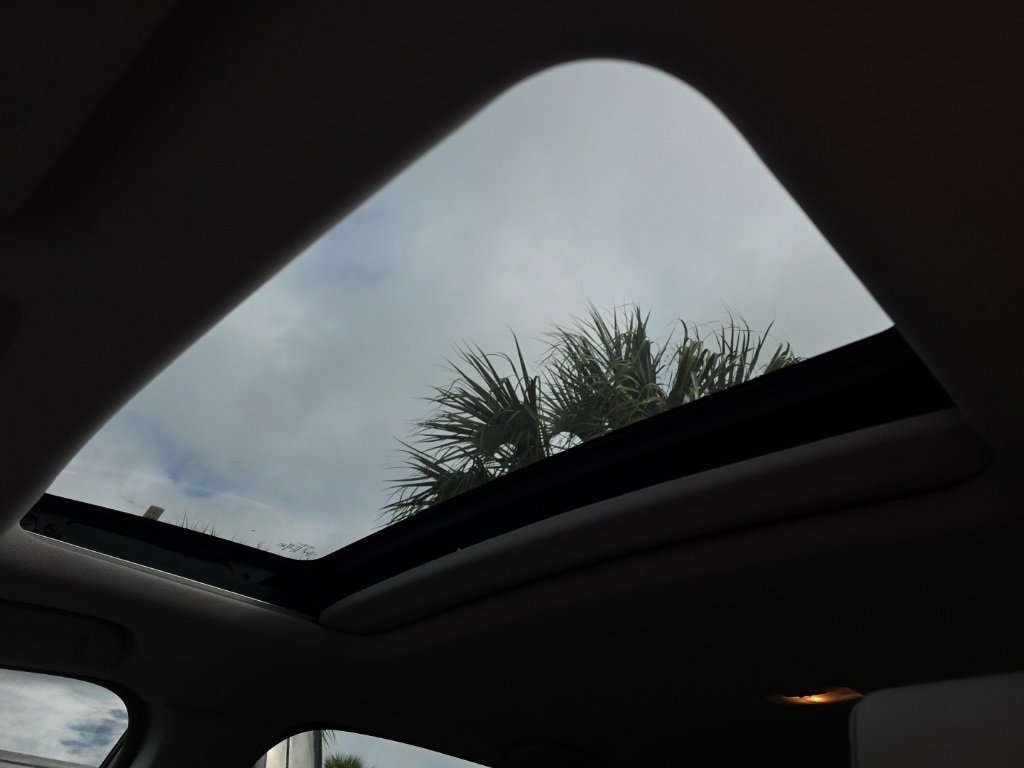 Used 2018 Honda CR-V Touring image 9