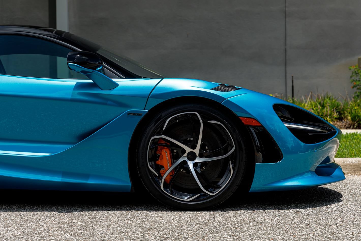 Used 2025 McLaren 750S RWD image 14
