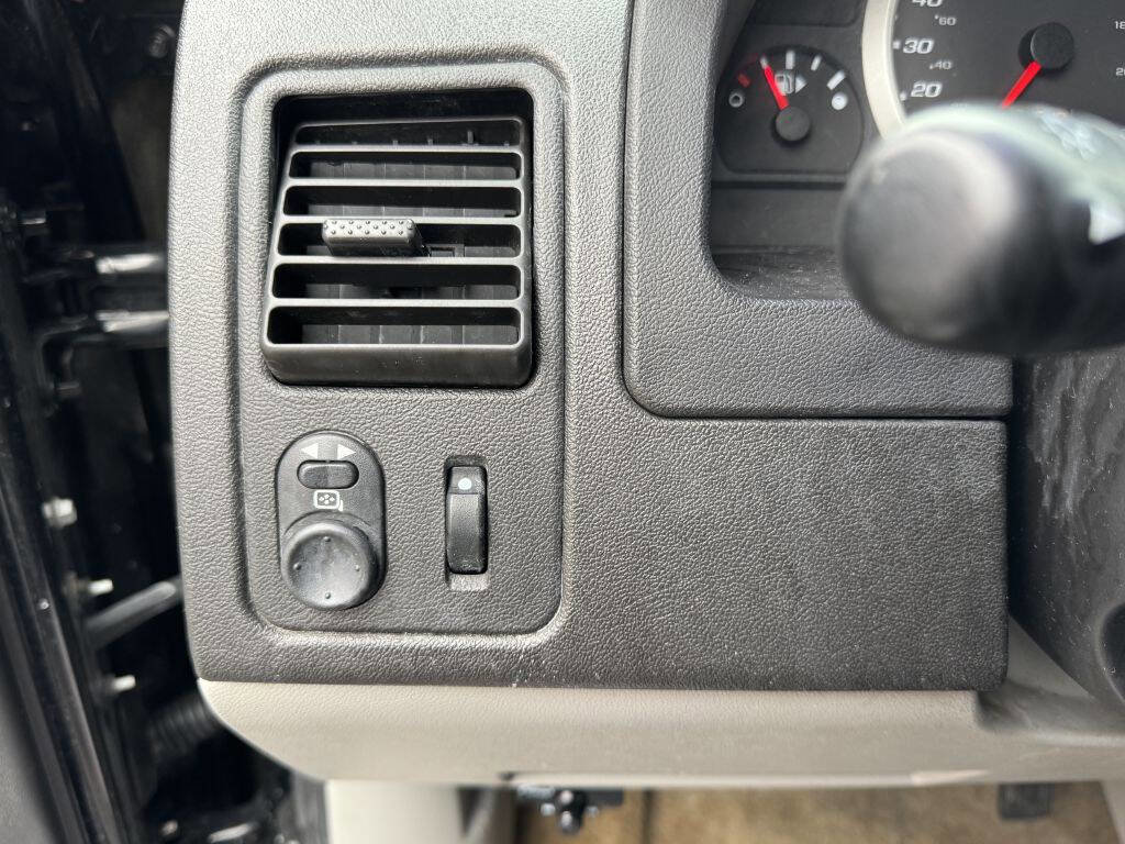 Used 2006 Chevrolet Equinox LT w/ LT Preferred Equipment Group image 13