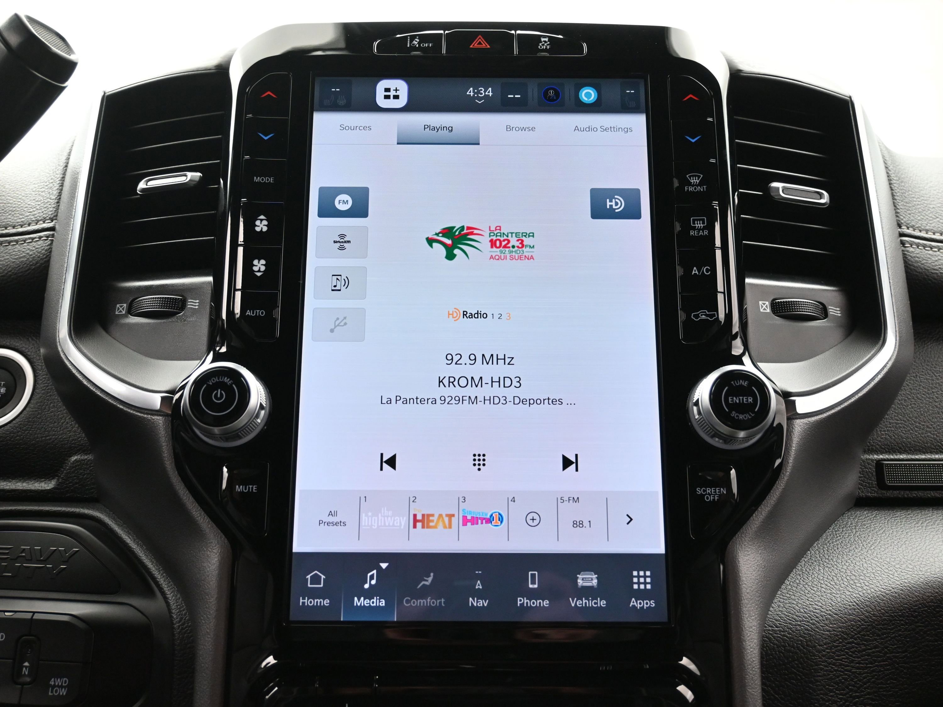 Used 2025 RAM 3500 Laramie w/ Night Edition image 33