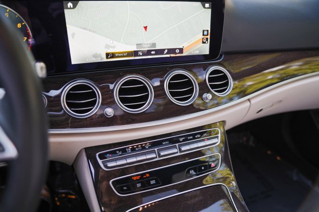 Used 2021 Mercedes-Benz E 350 4MATIC Sedan w/ Premium Package image 29