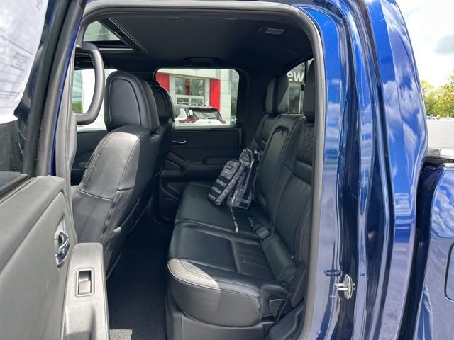 Used 2022 Nissan Frontier PRO-4X w/ Pro-4X Premium Package AWD/4WD image 16