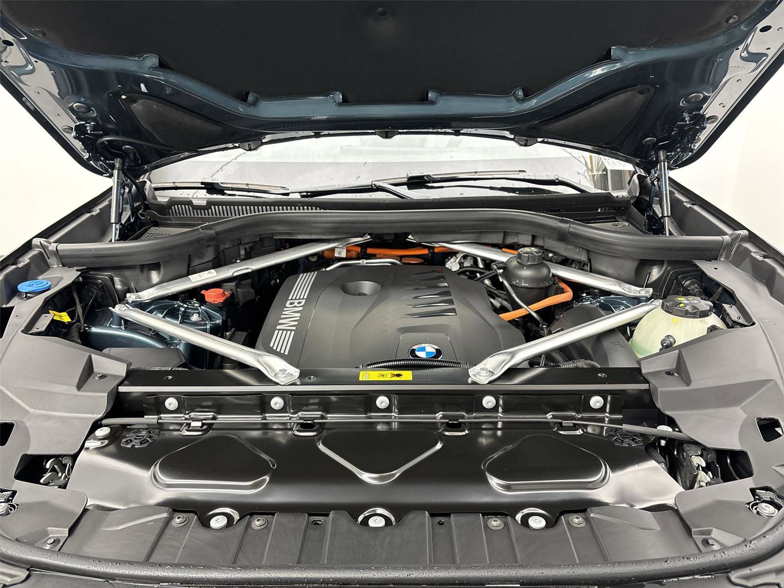 New 2026 BMW X5 xDrive50e w/ Climate Comfort Package image 20