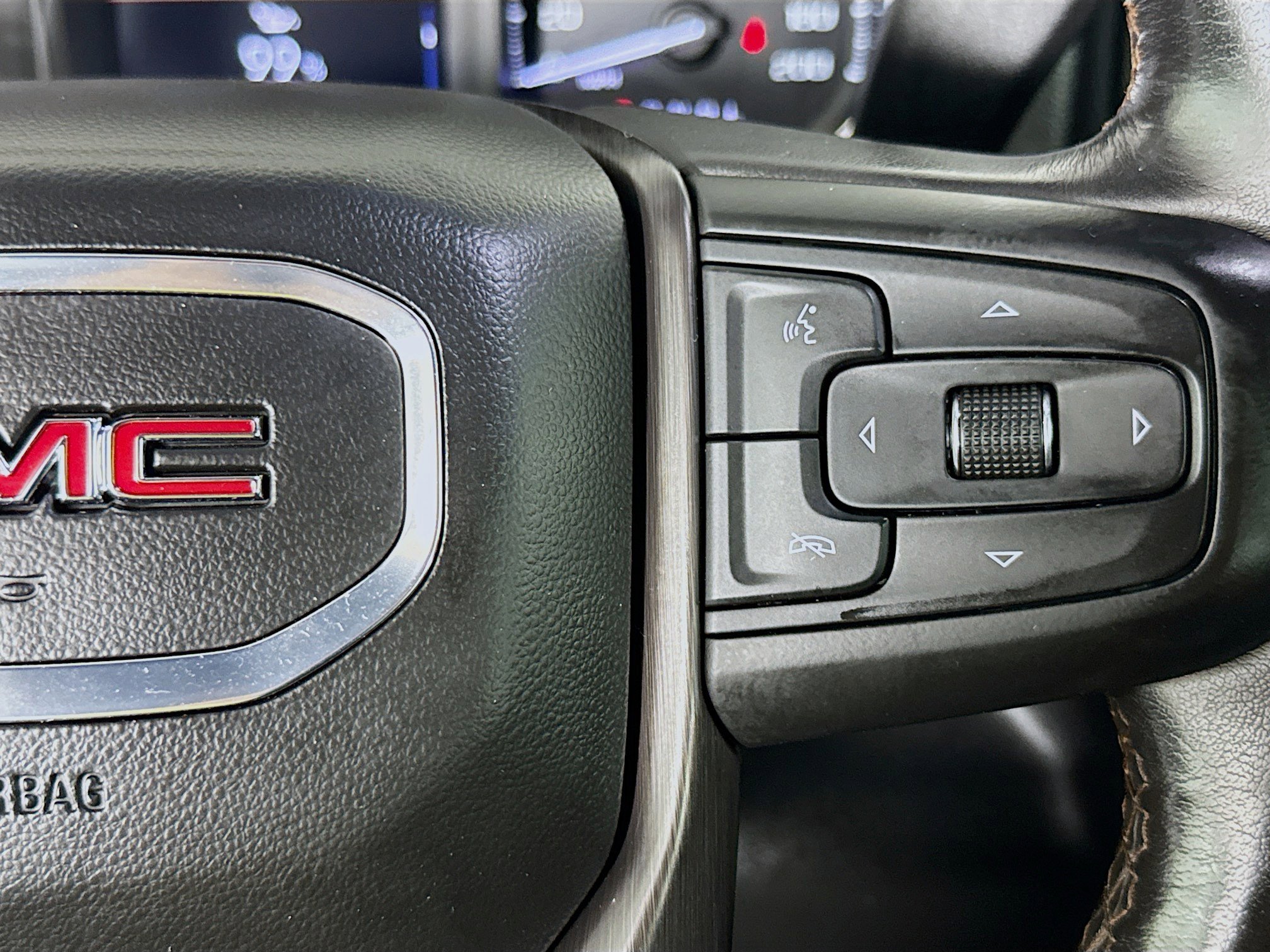 Used 2021 GMC Sierra 2500 AT4 w/ AT4 Preferred Package image 14