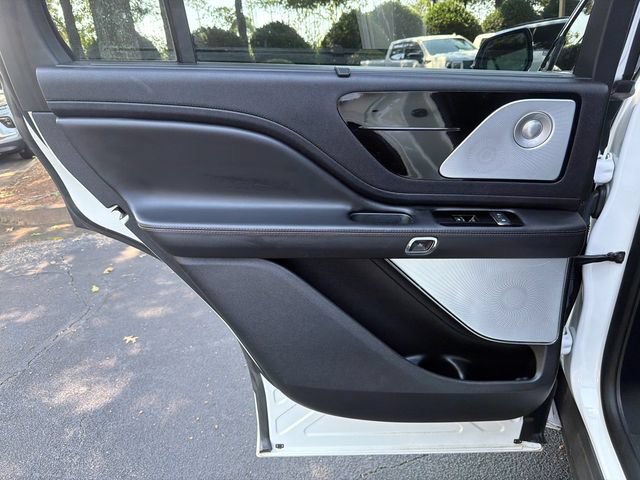 Used 2021 Lincoln Aviator Reserve w/ Equipment Group 208A RWD image 22