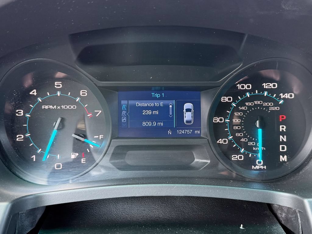 Used 2015 Ford Explorer XLT AWD/4WD image 27