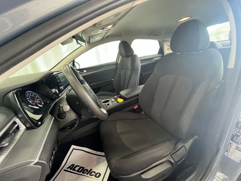 Used 2022 Kia K5 LXS image 10