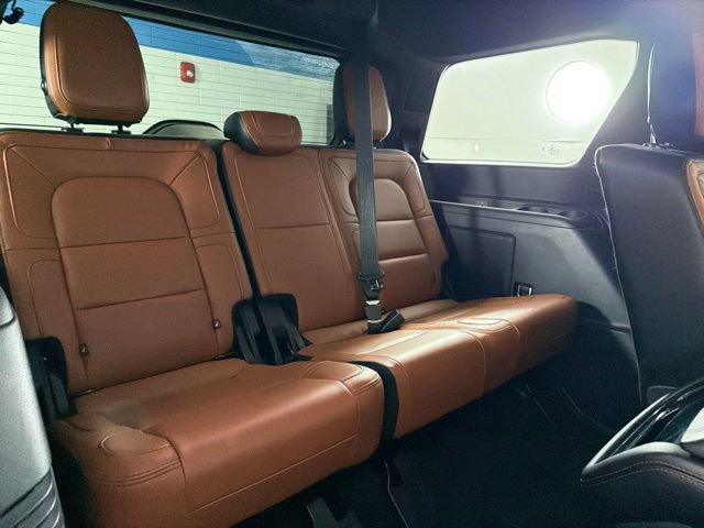 Certified 2021 Lincoln Navigator Reserve w/ Luxury Package AWD/4WD image 19