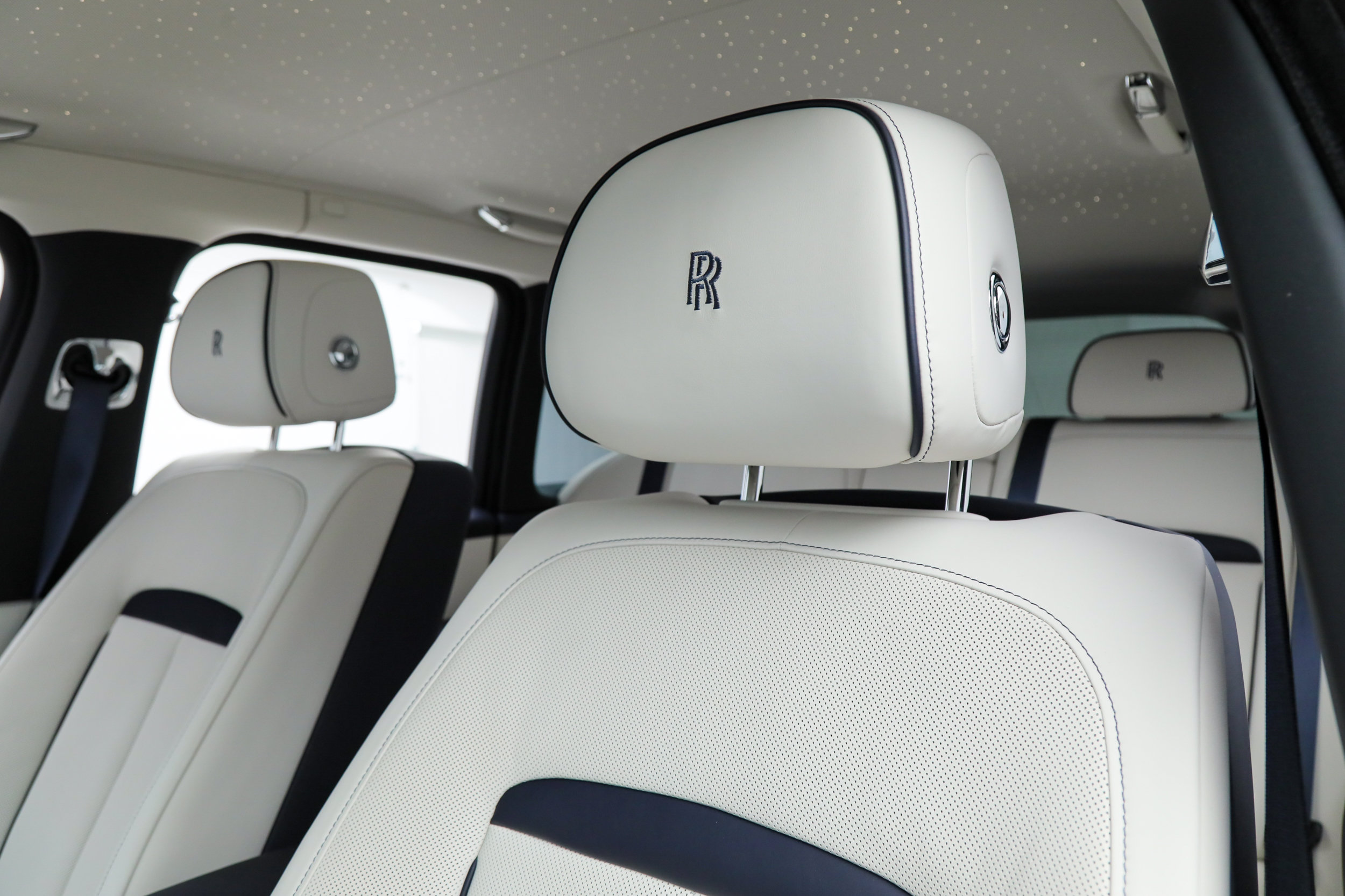 Used 2026 Rolls-Royce Cullinan AWD/4WD image 28