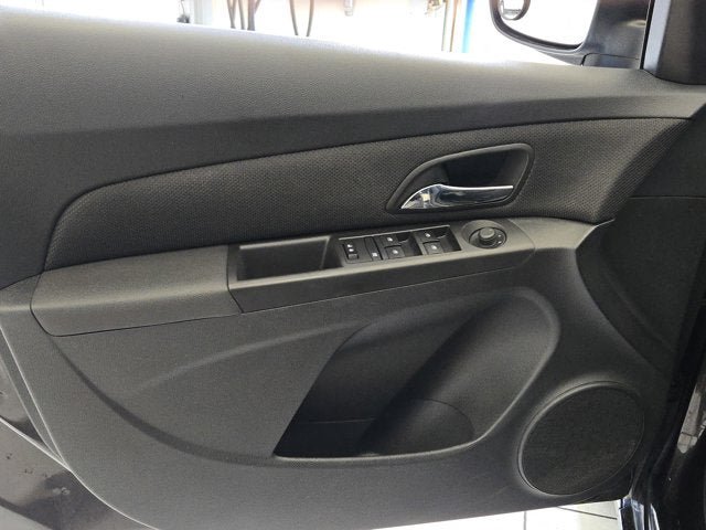 Used 2015 Chevrolet Cruze LT FWD image 17