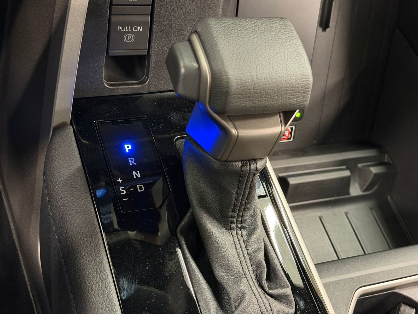 New 2026 Toyota Tundra Limited AWD/4WD image 15