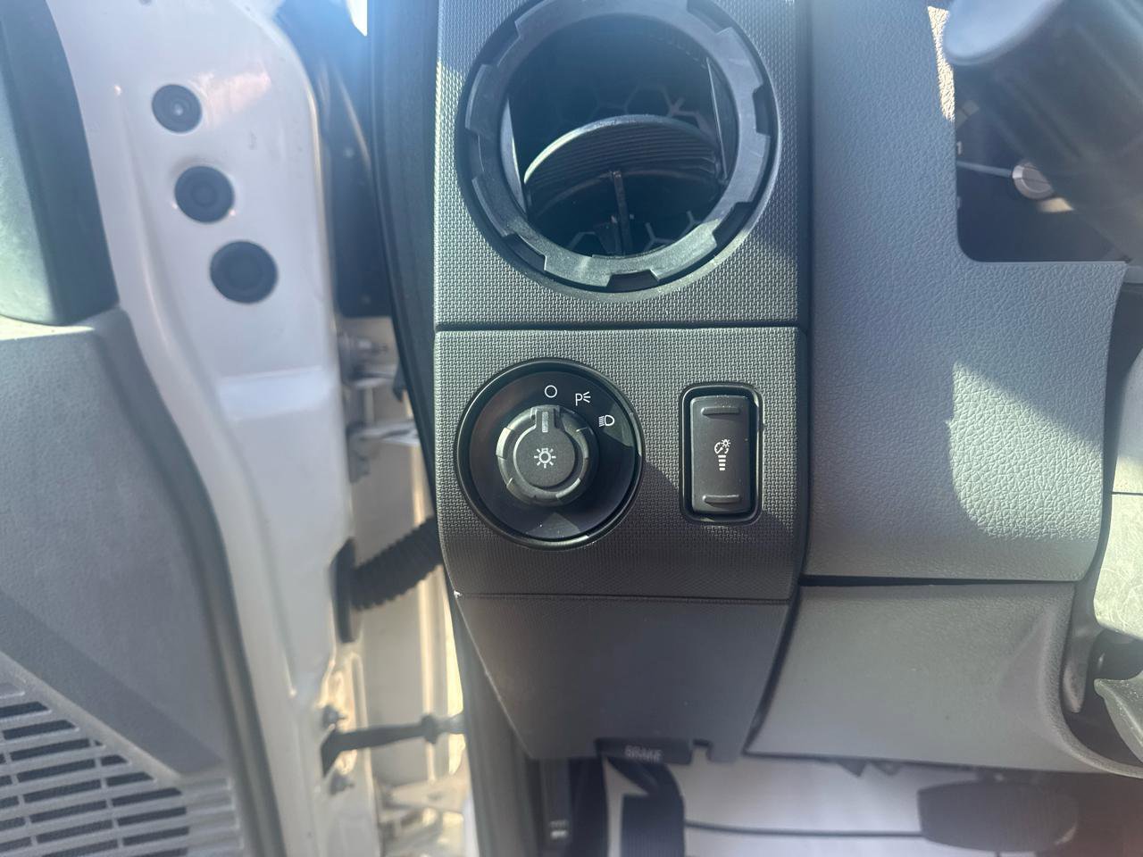 Used 2015 Ford F550 2WD Crew Cab Super Duty image 19